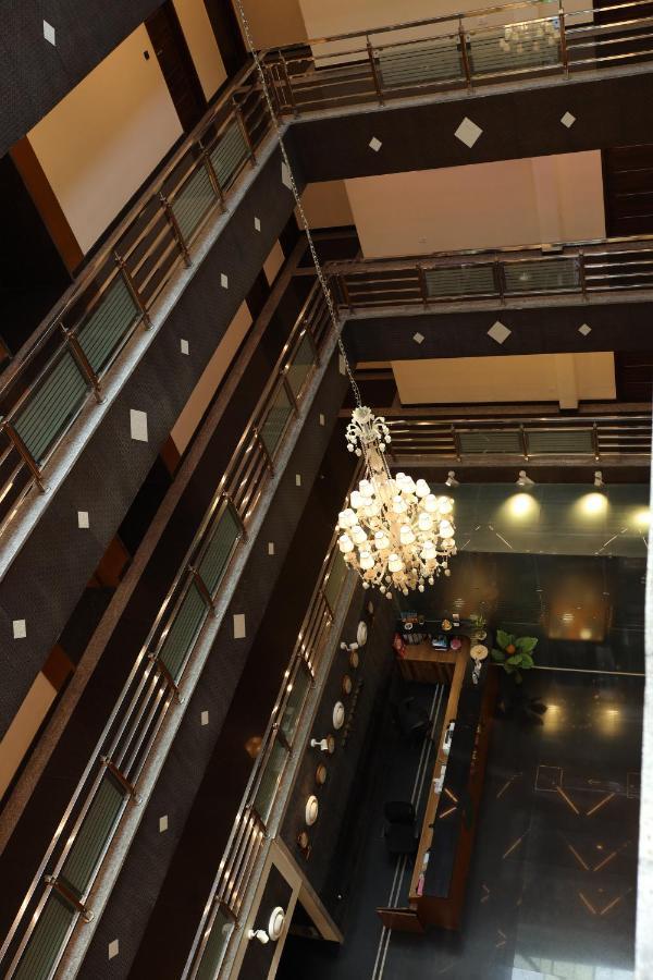 Npg Hotel Bangalore Just 10 Mins Drive From The Kempegowda International Airport Extérieur photo