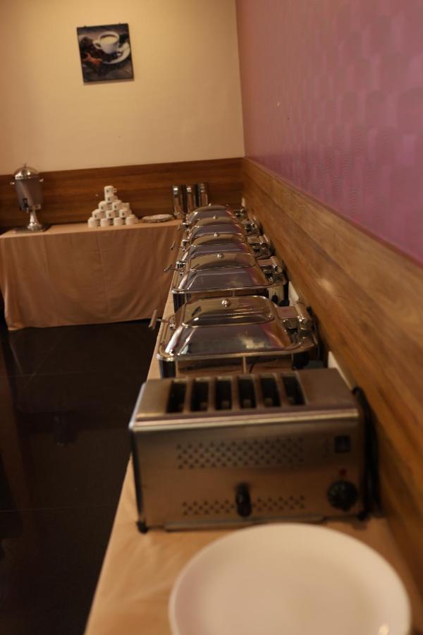 Npg Hotel Bangalore Just 10 Mins Drive From The Kempegowda International Airport Extérieur photo